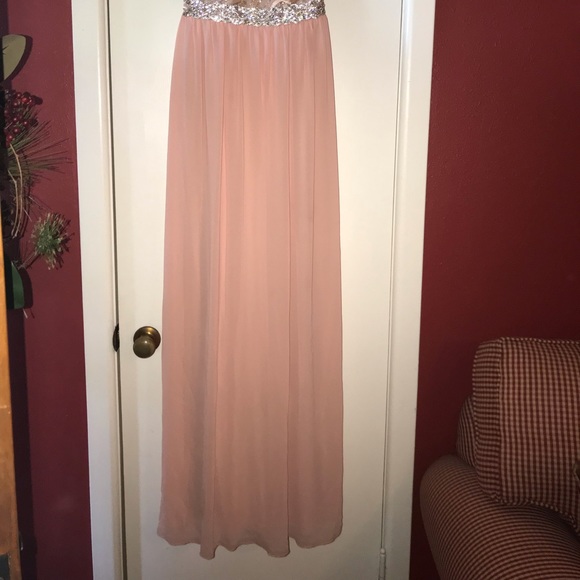 Blush gown - Picture 2 of 3